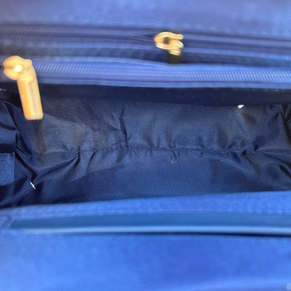 Elegant Navy Floral Handbag - Picture 13 of 13